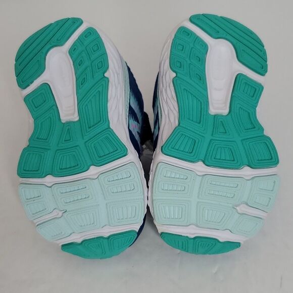 New Balance 680 V6 shoes - Picture 7 of 8